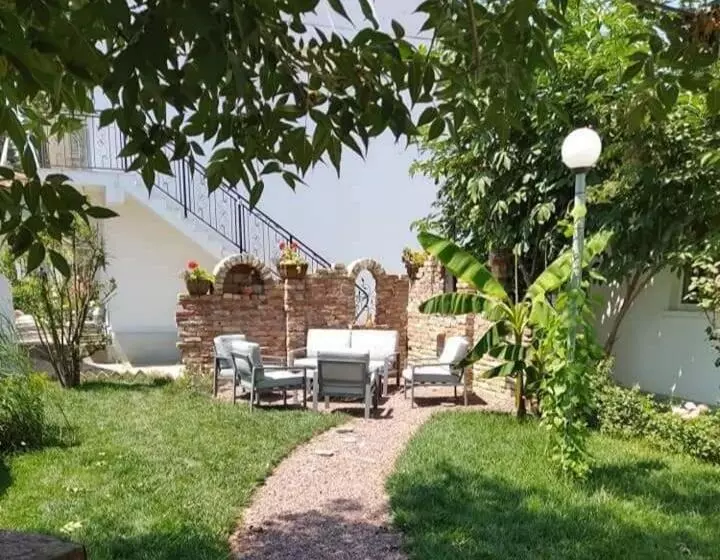 پانسیون Boemul Neptun