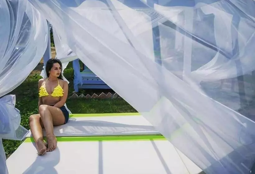 پانسیون Boemul Neptun