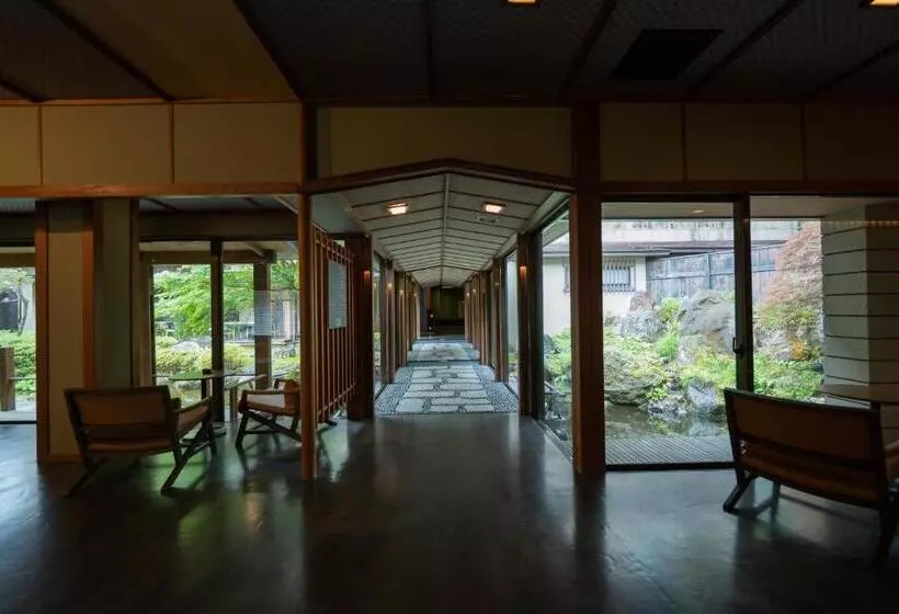 ریوکان Sakahijiri Nikko