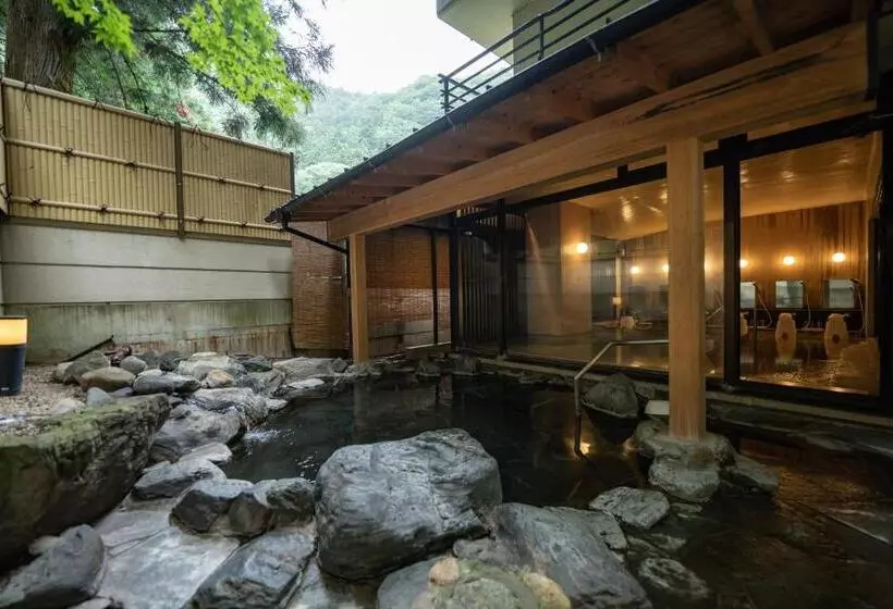 ریوکان Sakahijiri Nikko