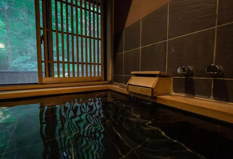 ریوکان Sakahijiri Nikko