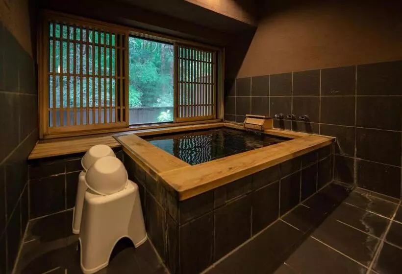 ریوکان Sakahijiri Nikko