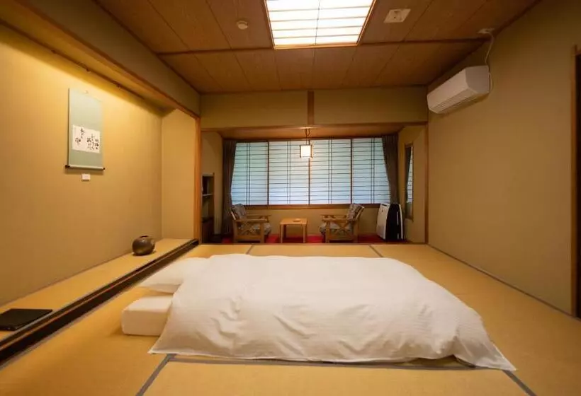 ریوکان Sakahijiri Nikko