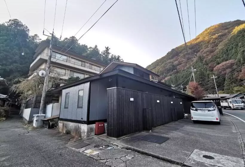 ریوکان Sakahijiri Nikko