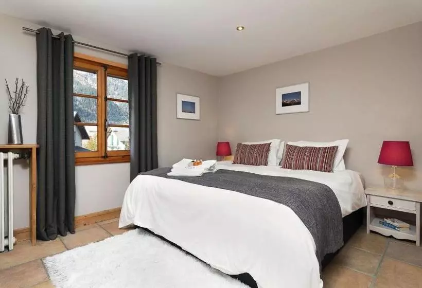 The Castle, 10 Bedroom Chalet, Chamonix Centre