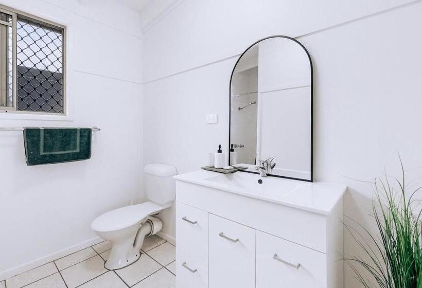 Freedom Backpackers Hostel Rainbow Beach