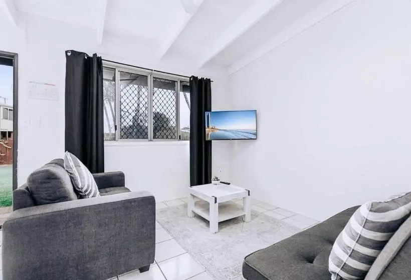 Freedom Backpackers Hostel Rainbow Beach