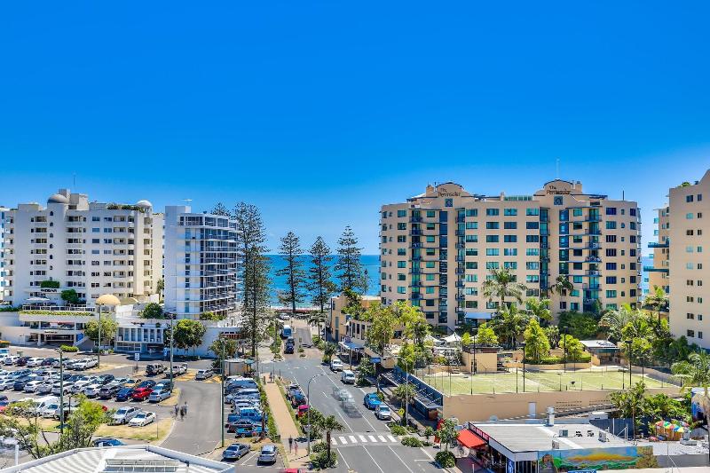 Отель Direct Collective Sea Breeze Mooloolaba