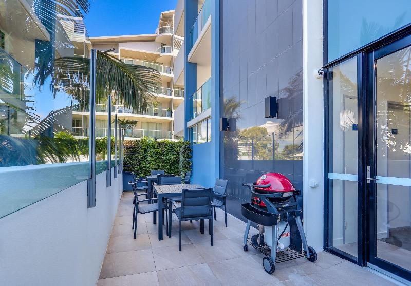 Отель Direct Collective Sea Breeze Mooloolaba