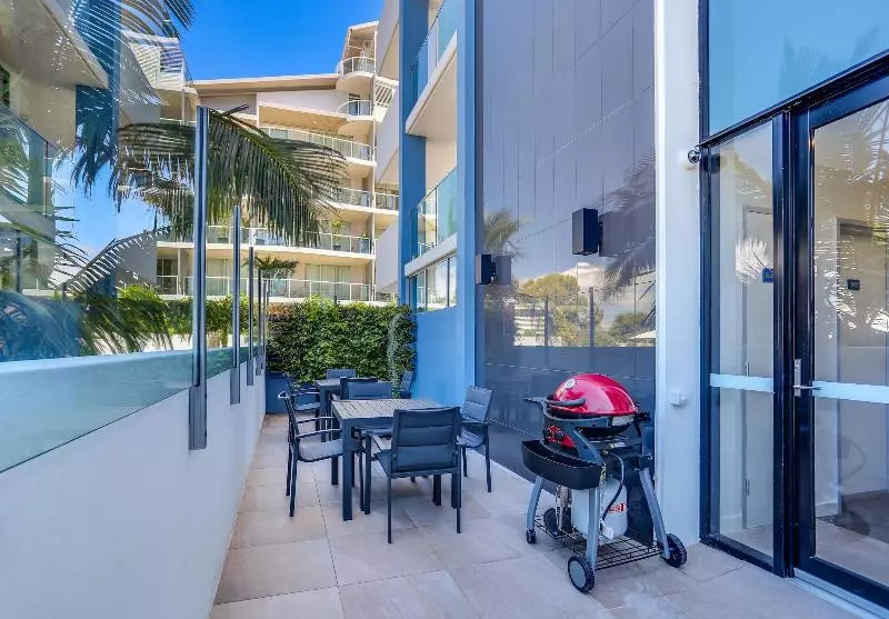 Hotelli Direct Collective   Sea Breeze Mooloolaba