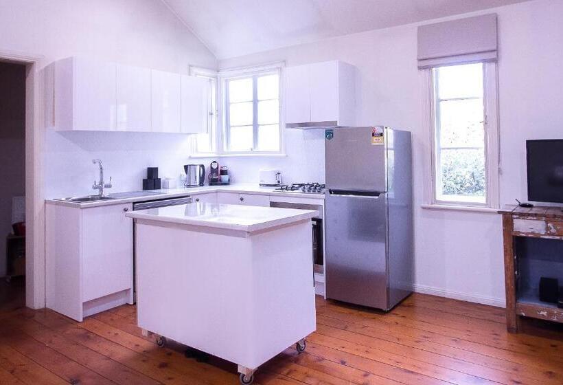 Отель Stay In Mudgee   The Grove