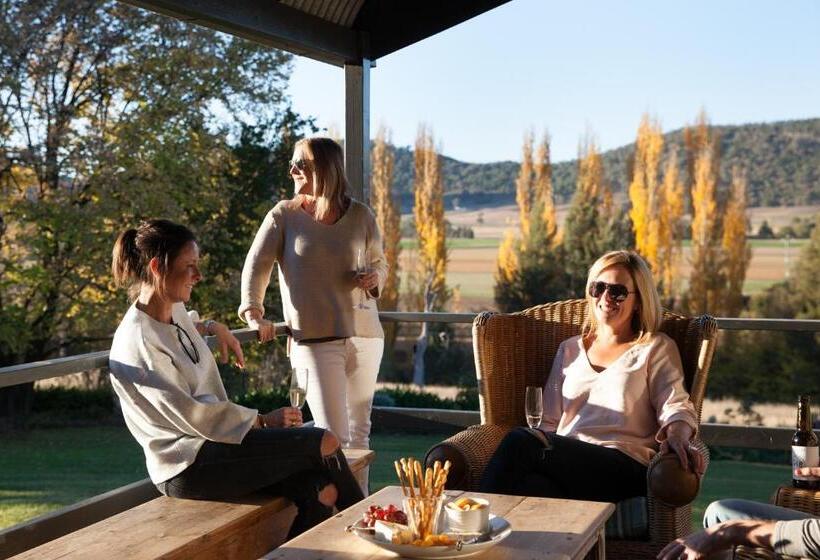 Отель Stay In Mudgee   The Grove