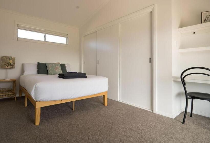 Отель Stay In Mudgee   The Grove