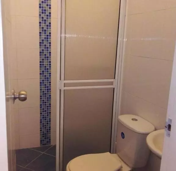 ホテル West Plaza