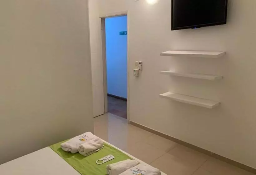 ホテル West Plaza