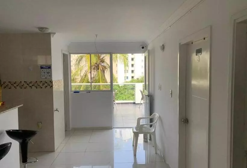 ホテル West Plaza