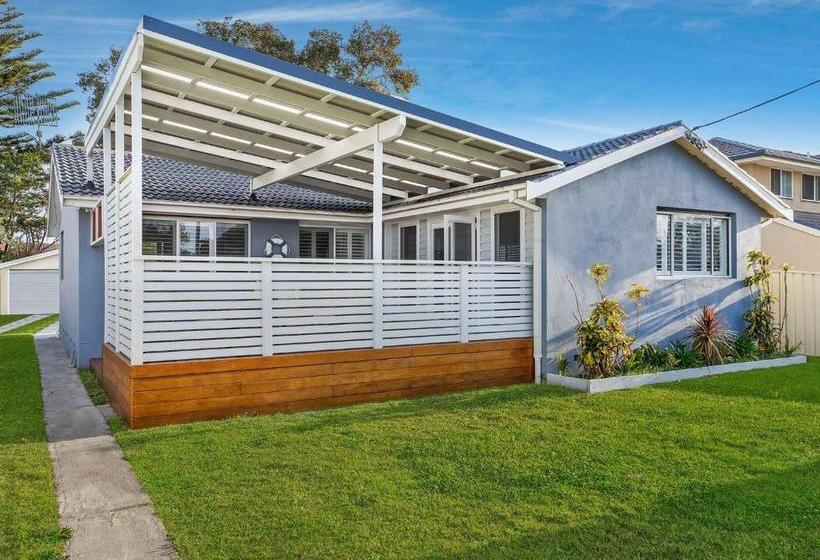 פנסיון Blue Summer House