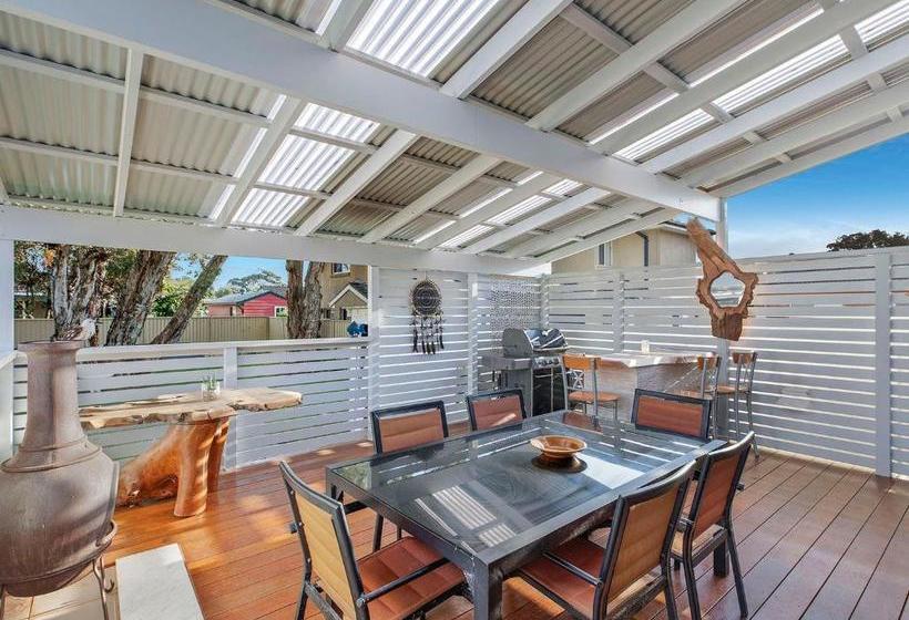 פנסיון Blue Summer House