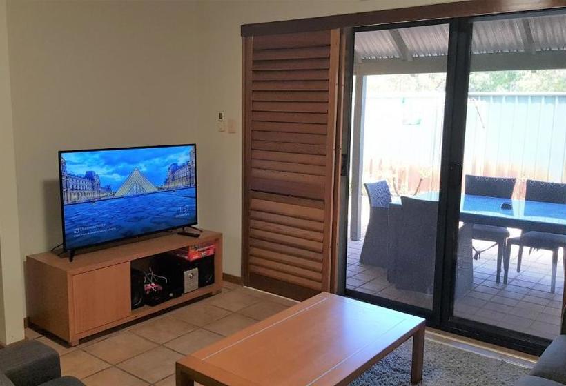 אתר נופש Presidential Bungalow