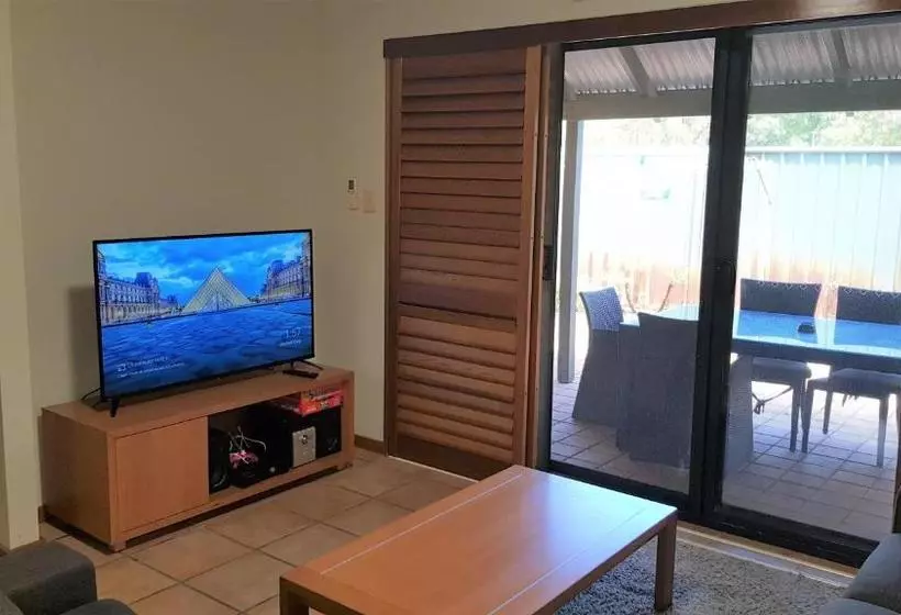 استراحتگاه Presidential Bungalow