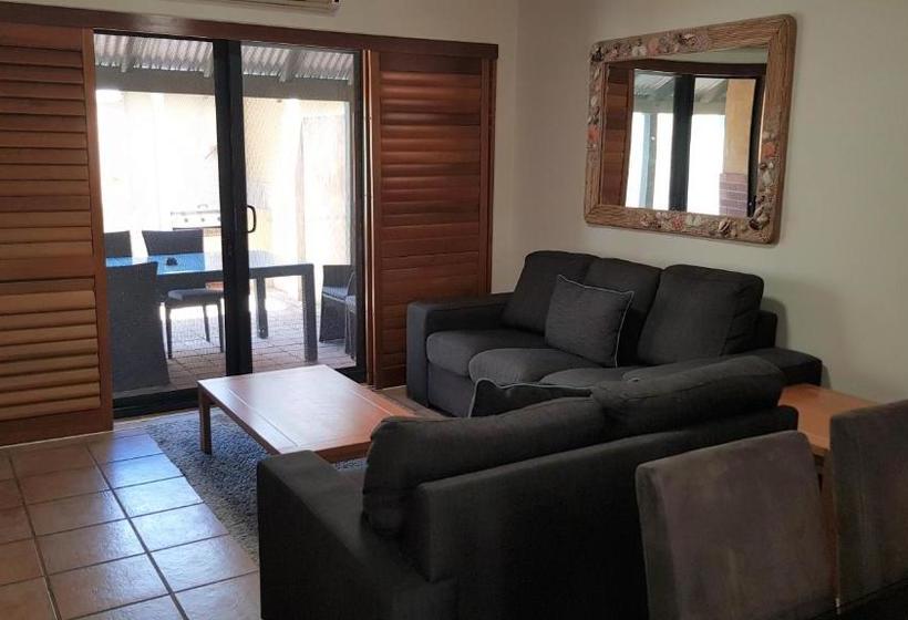 אתר נופש Presidential Bungalow