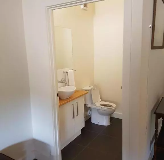 Aamiaismajoitus (B&B) Saladin Lodge