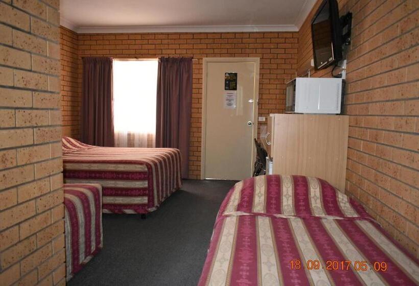 Cooee Motel