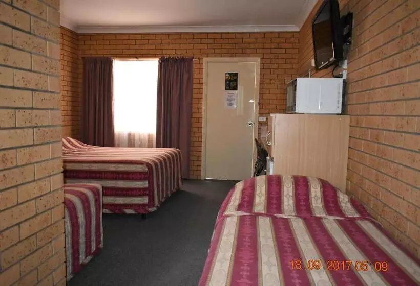 Cooee Motel