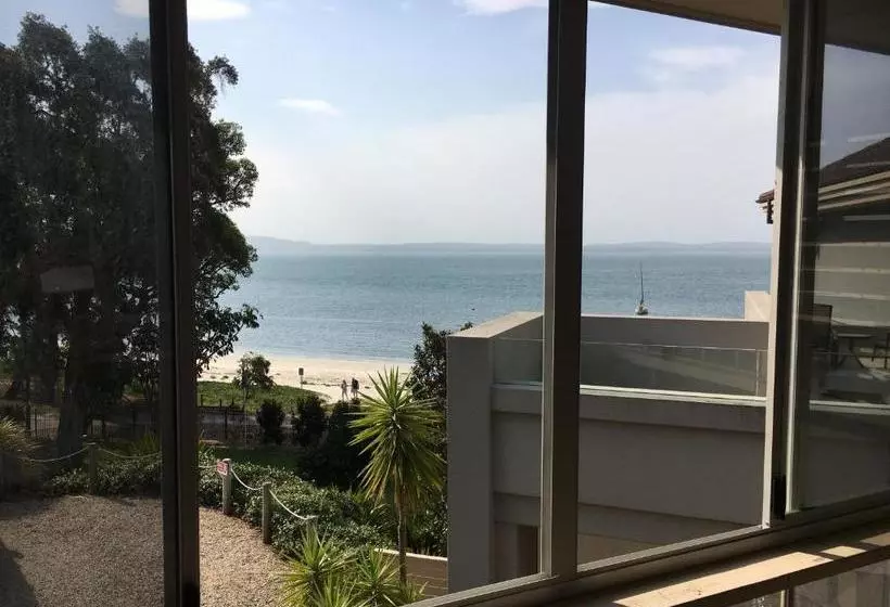 Dutchies Motel Nelson Bay & Dutchmans Beach Apartments