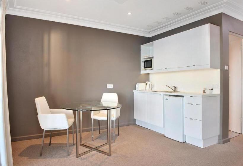 Dutchies Motel Nelson Bay & Dutchmans Beach Apartments