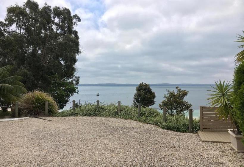 Dutchies Motel Nelson Bay & Dutchmans Beach Apartments