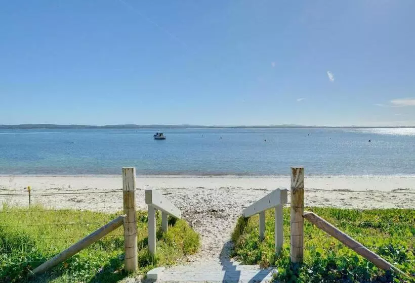 Dutchies Motel Nelson Bay & Dutchmans Beach Apartments