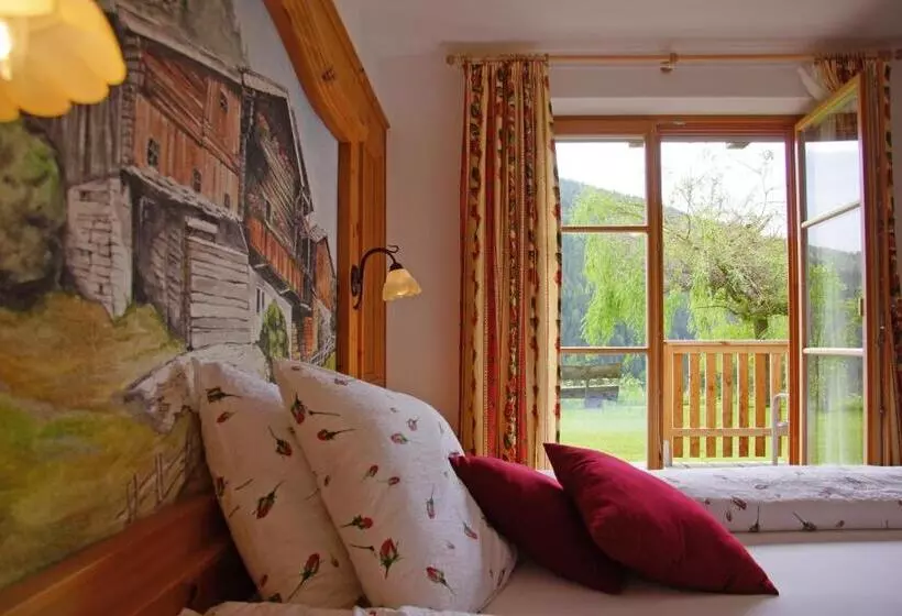 Hotelli Pension Odles