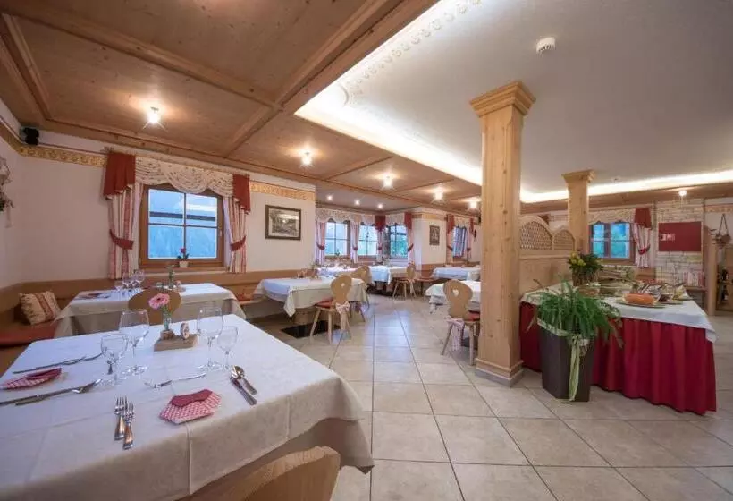 Hotelli Pension Odles