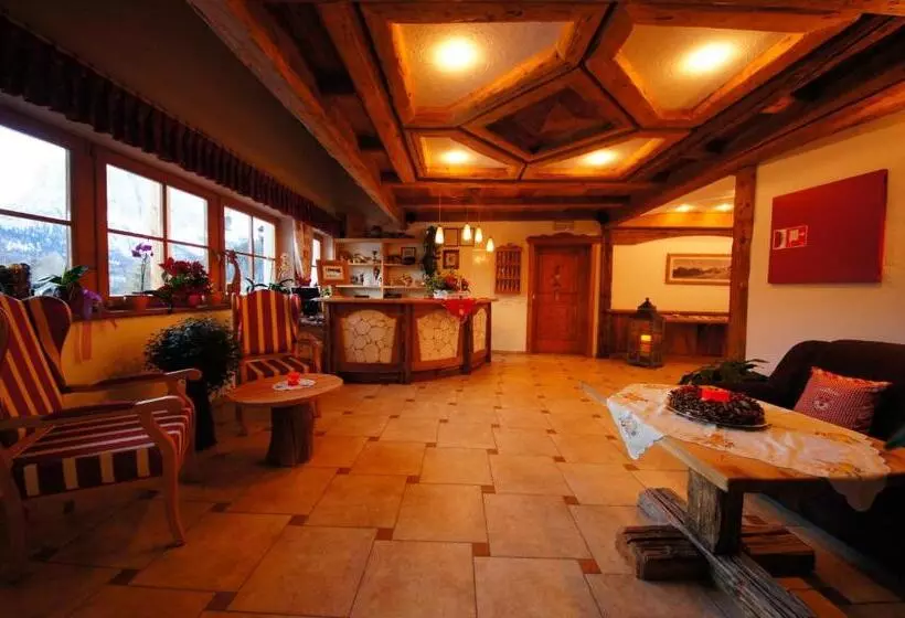 Hotelli Pension Odles