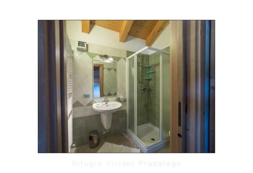 בית מלון כפרי Rifugio Viviani Pradalago