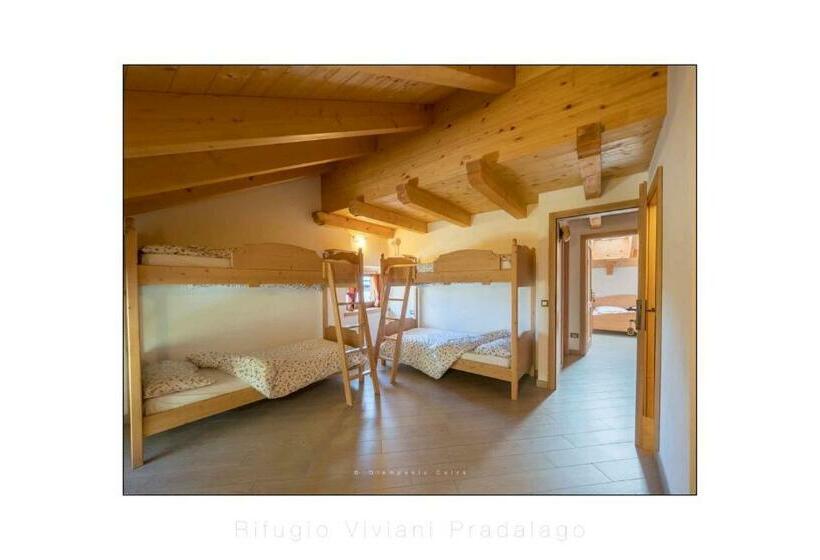 בית מלון כפרי Rifugio Viviani Pradalago