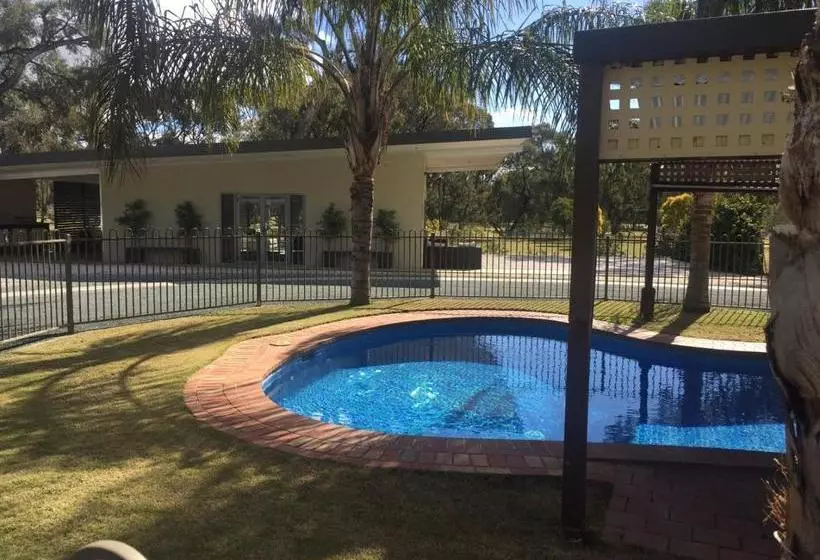 Motelli Deni Golf Resort