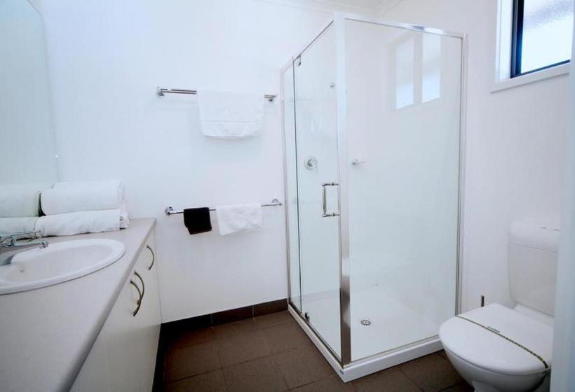 מוטל Deni Golf Resort