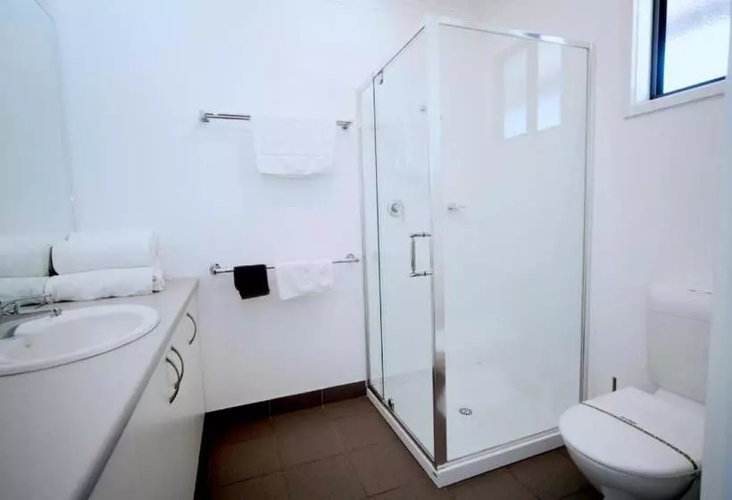 Motelli Deni Golf Resort