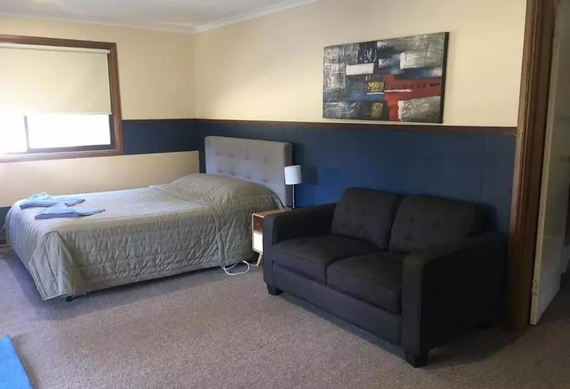 Motelli Deni Golf Resort