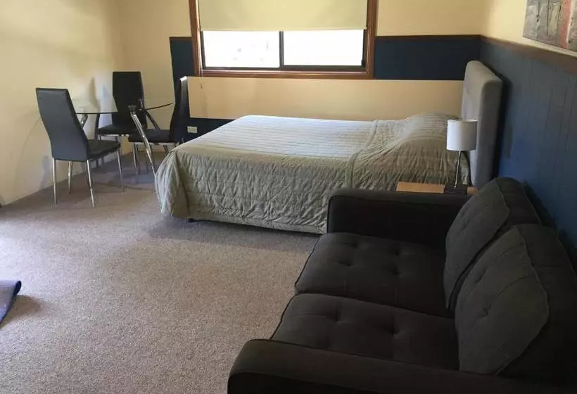 Motelli Deni Golf Resort