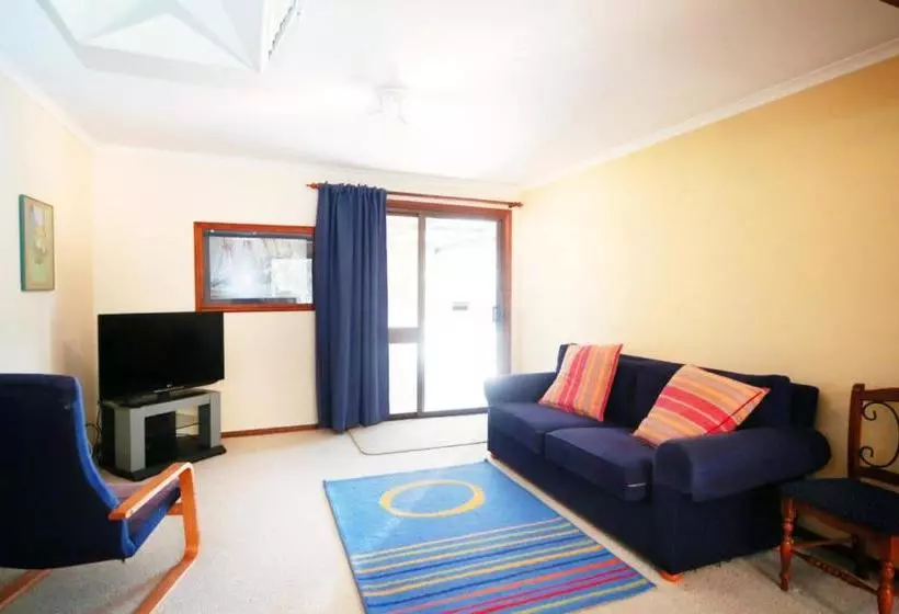 Motelli Deni Golf Resort