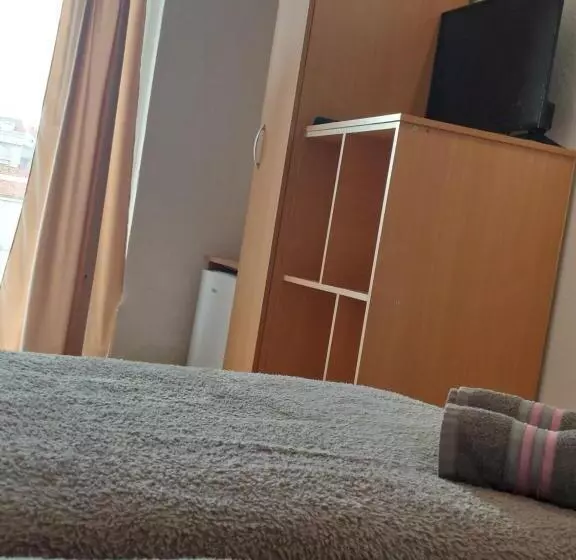 پانسیون Royal Apartments