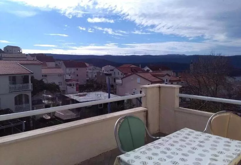 پانسیون Royal Apartments