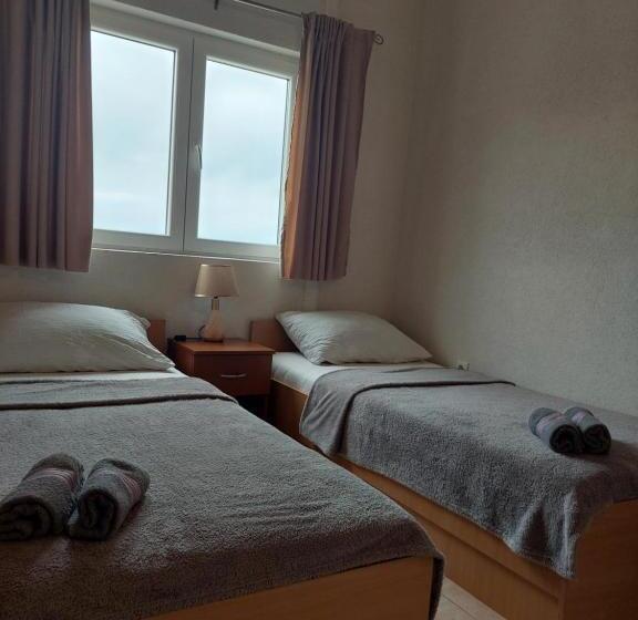 پانسیون Royal Apartments