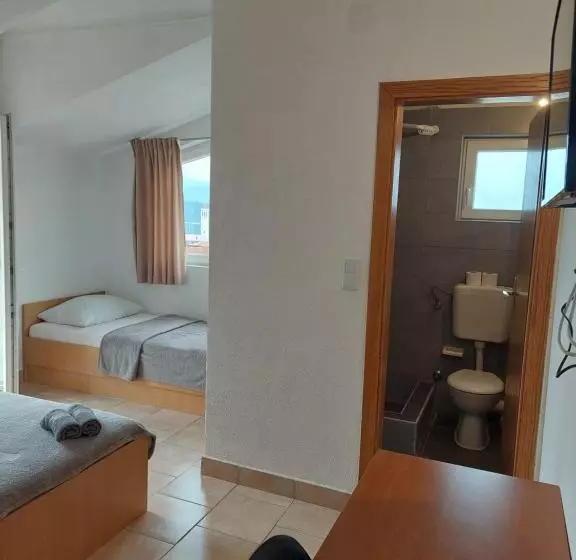 پانسیون Royal Apartments