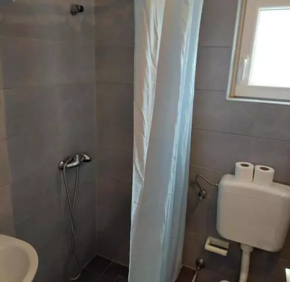 پانسیون Royal Apartments