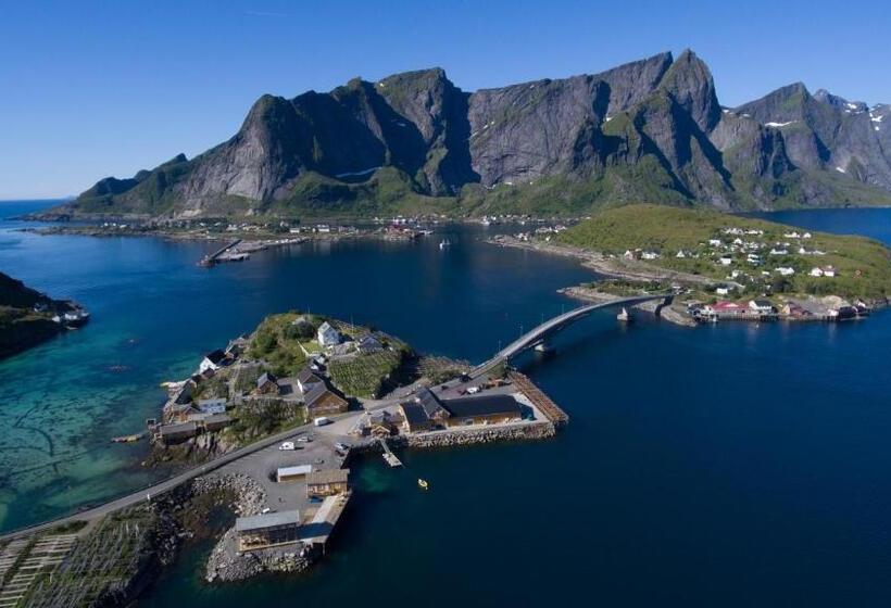 Pensão Sakrisøy Gjestegård Manor House In Sakrisøy Solbakken Anno 1880