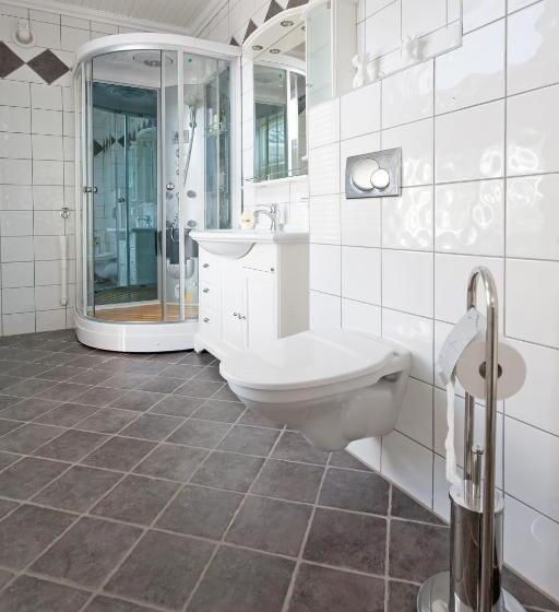 Pensão Sakrisøy Gjestegård Manor House In Sakrisøy Solbakken Anno 1880